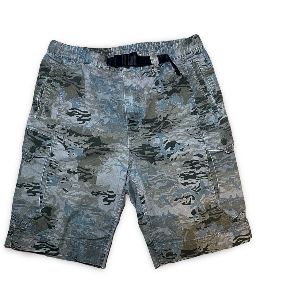 Burton Thirteen camo shorts size L
